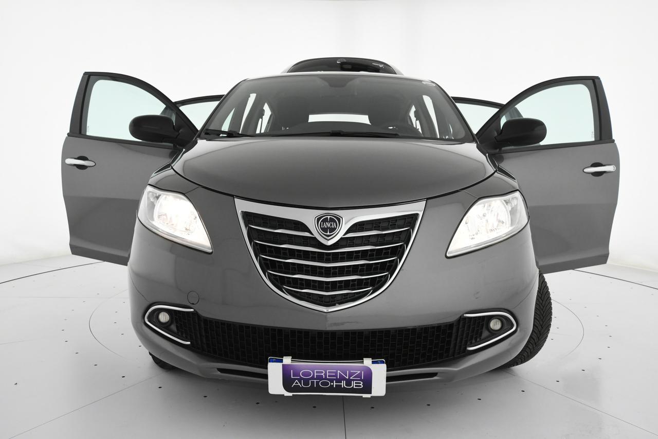 LANCIA Ypsilon 1.2 8v Silver c/clima 69cv NEOPATENTATI+ALCANTARA