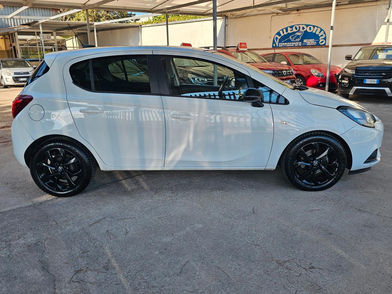 Opel Corsa 1.2 5 porte b-Color