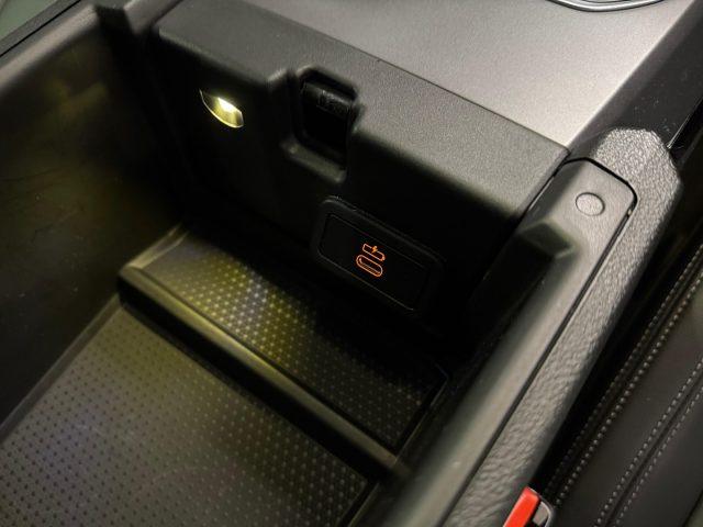 BMW 218 i Coupé *CERCHI 19*TETTO*UNIPROP*HEAD UP*