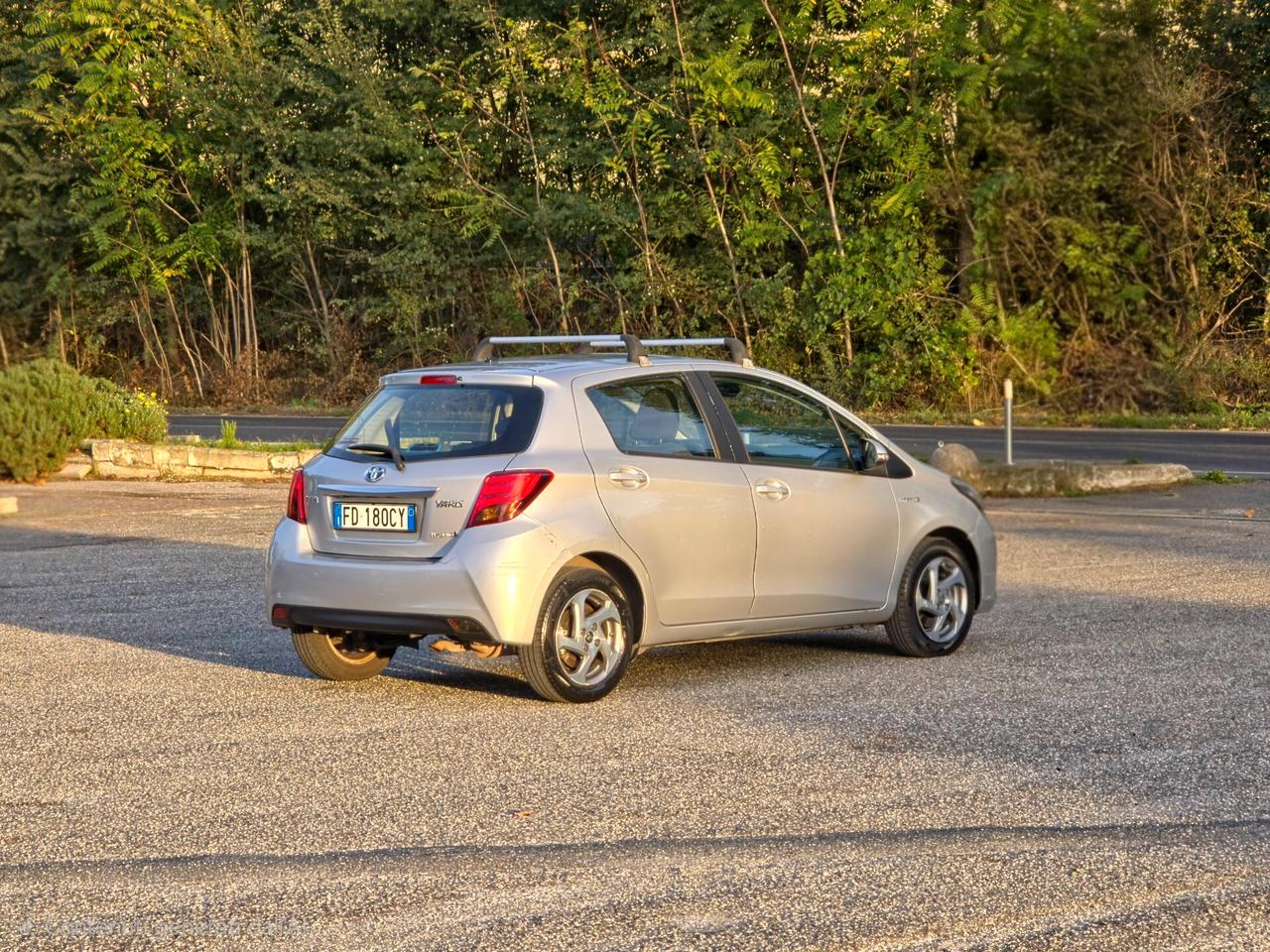 Toyota Yaris 1.5 Hybrid 5 porte Active E6B Automatica NEO 2016