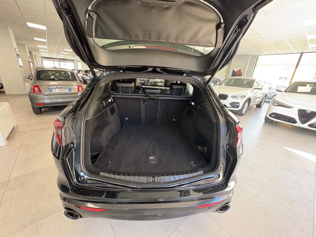 Stelvio Veloce 2.0 280CV 2020 km91000 Total black