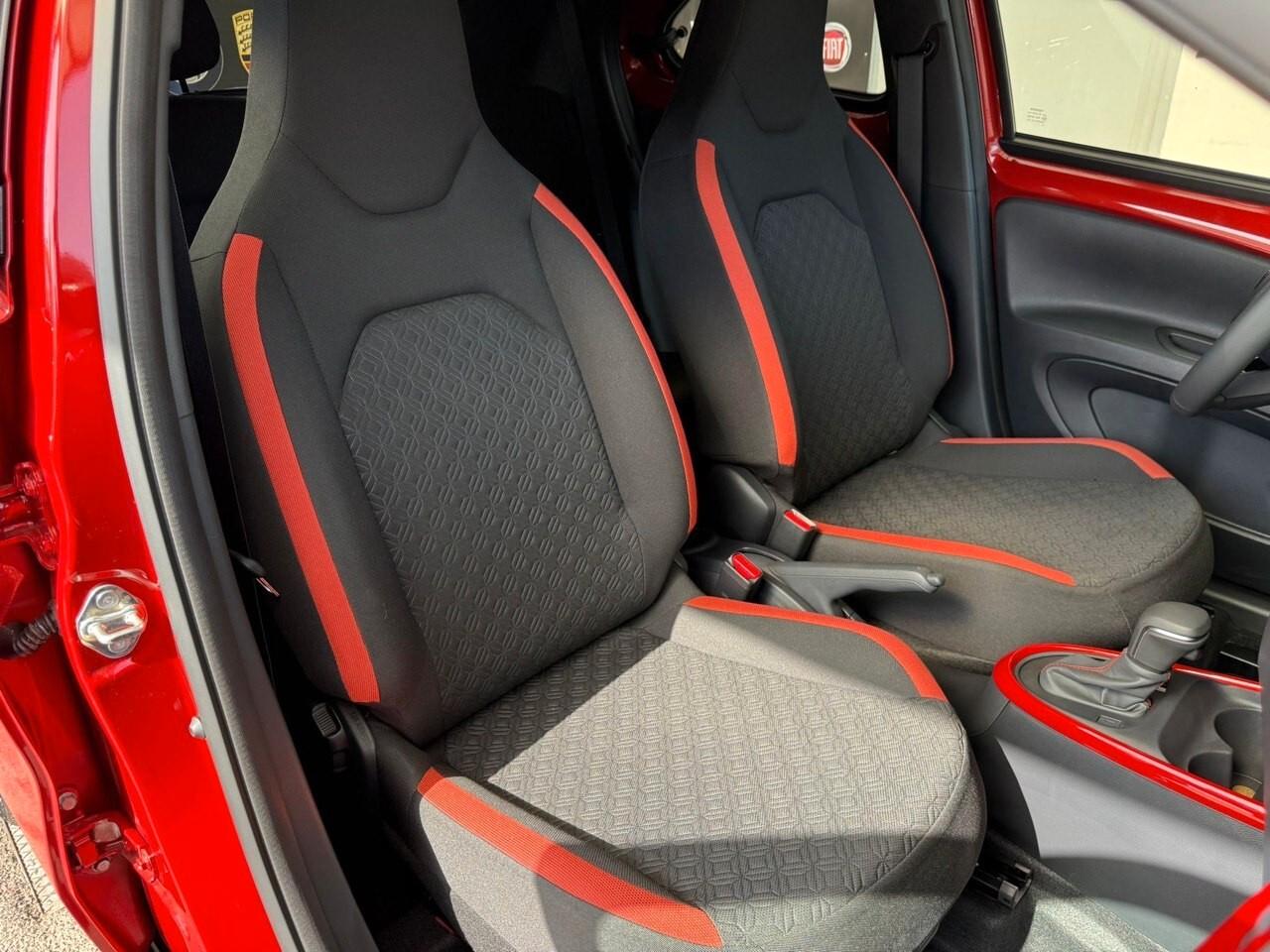 Toyota Aygo X 1.0 VVT-i 72 CV 5 porte Lounge - AUTOMATICA . SOLO 800 KM