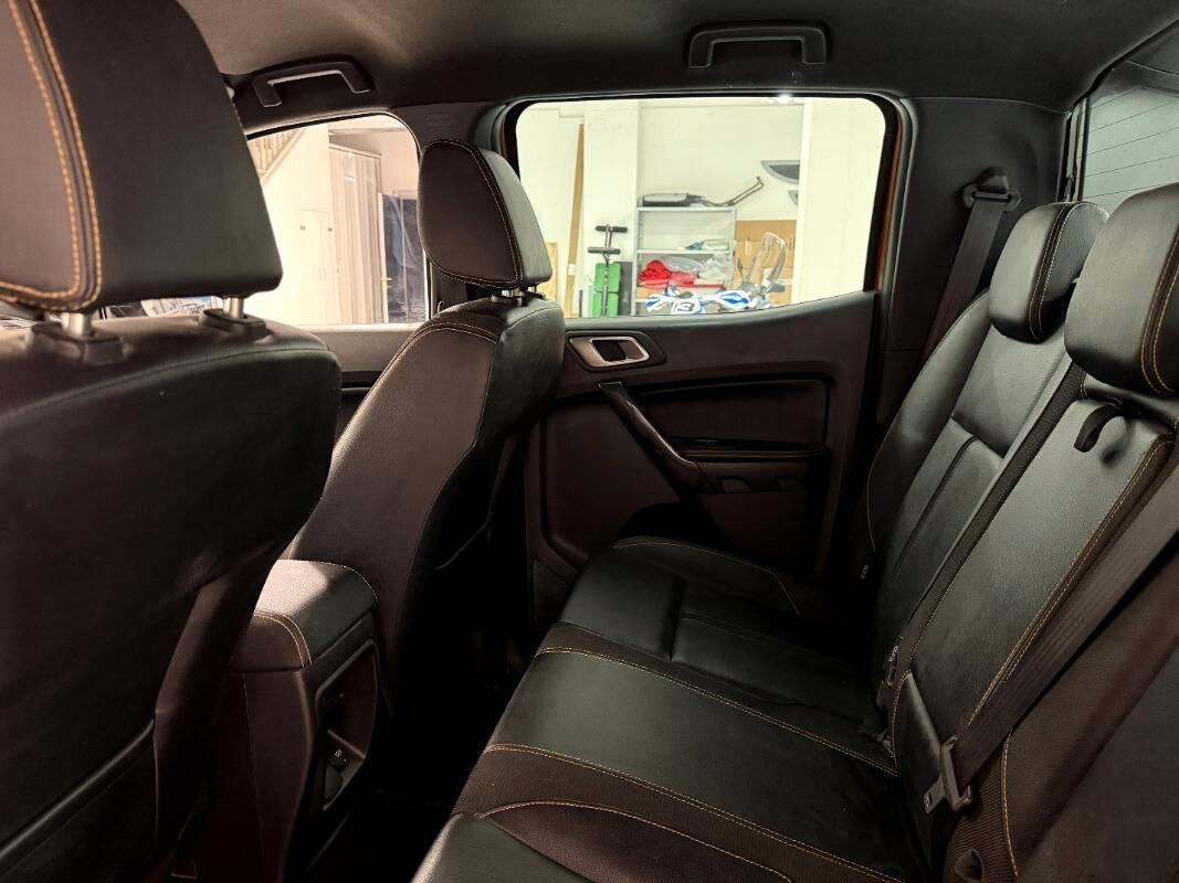 Ford Ranger 3.2 tdci double cab Wildtrak 200cv auto Autocarro 5 posti