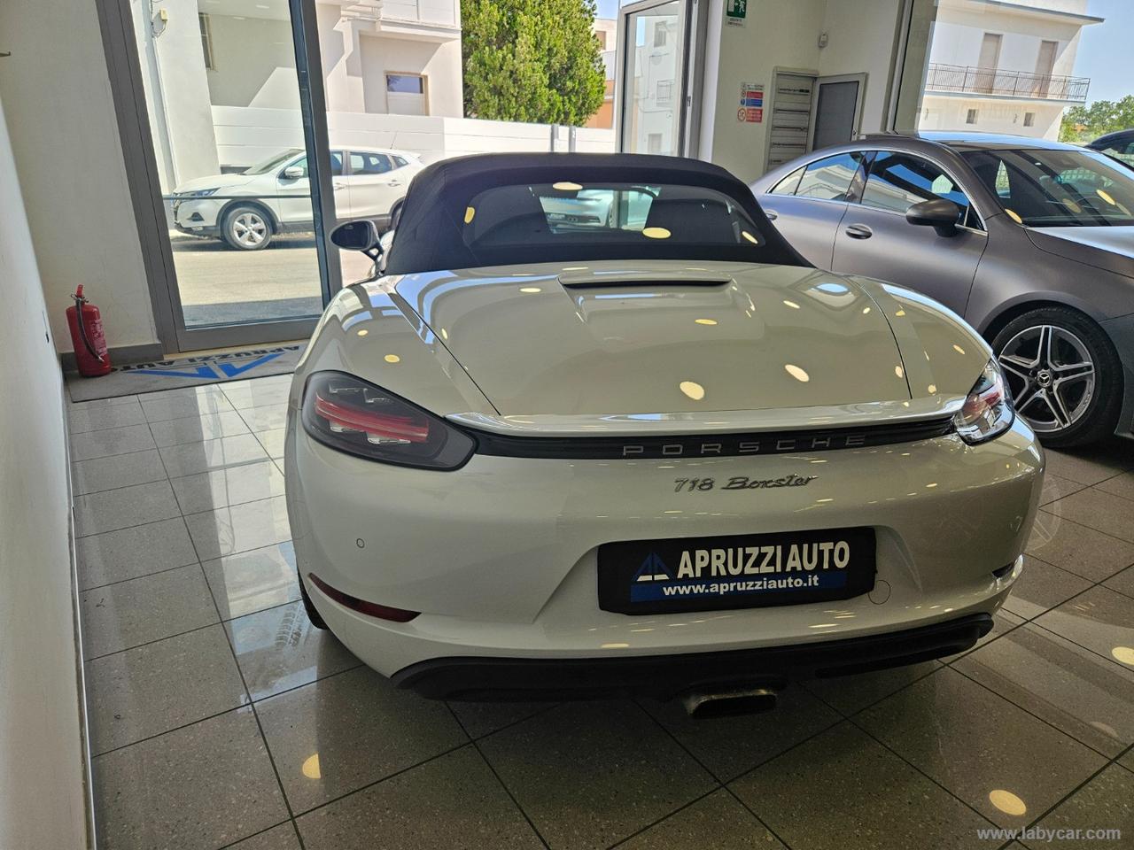 PORSCHE 718 Boxster