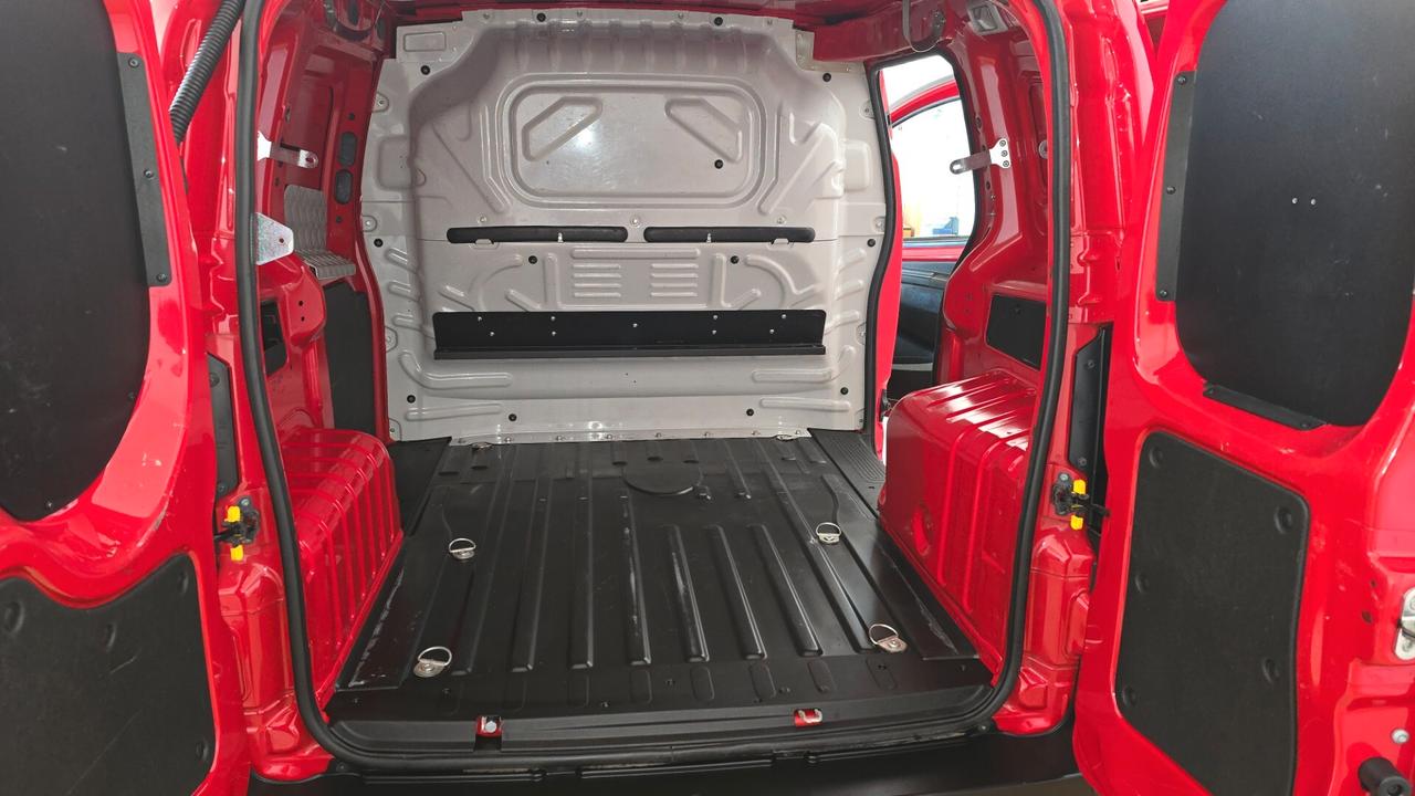 Fiat Fiorino 1.3 MJT 95CV Combinato Adventure