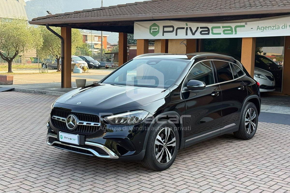 MERCEDES GLA 180 d Automatic Progressive Advanced