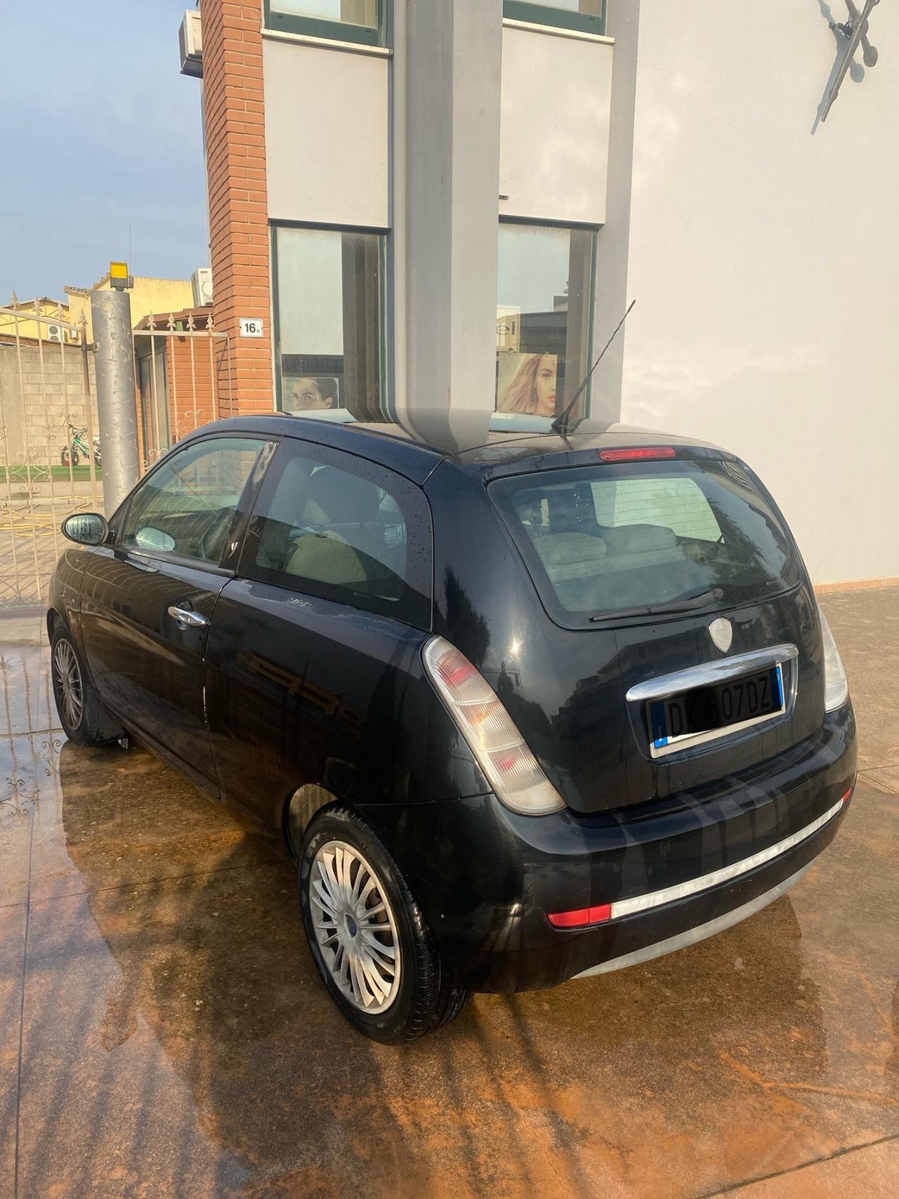 Lancia Ypsilon 1.2 Passion