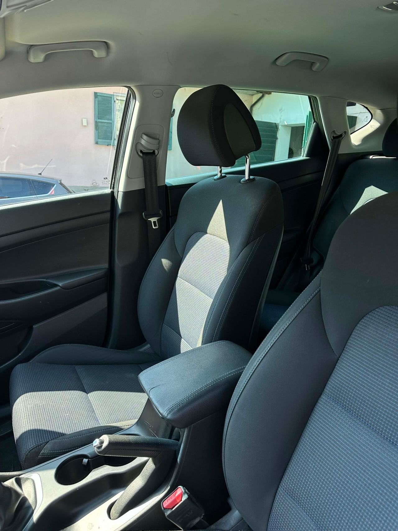 Hyundai TUCSON 1.7 CRDi EU6B XPOSSIBILE UNICOPR