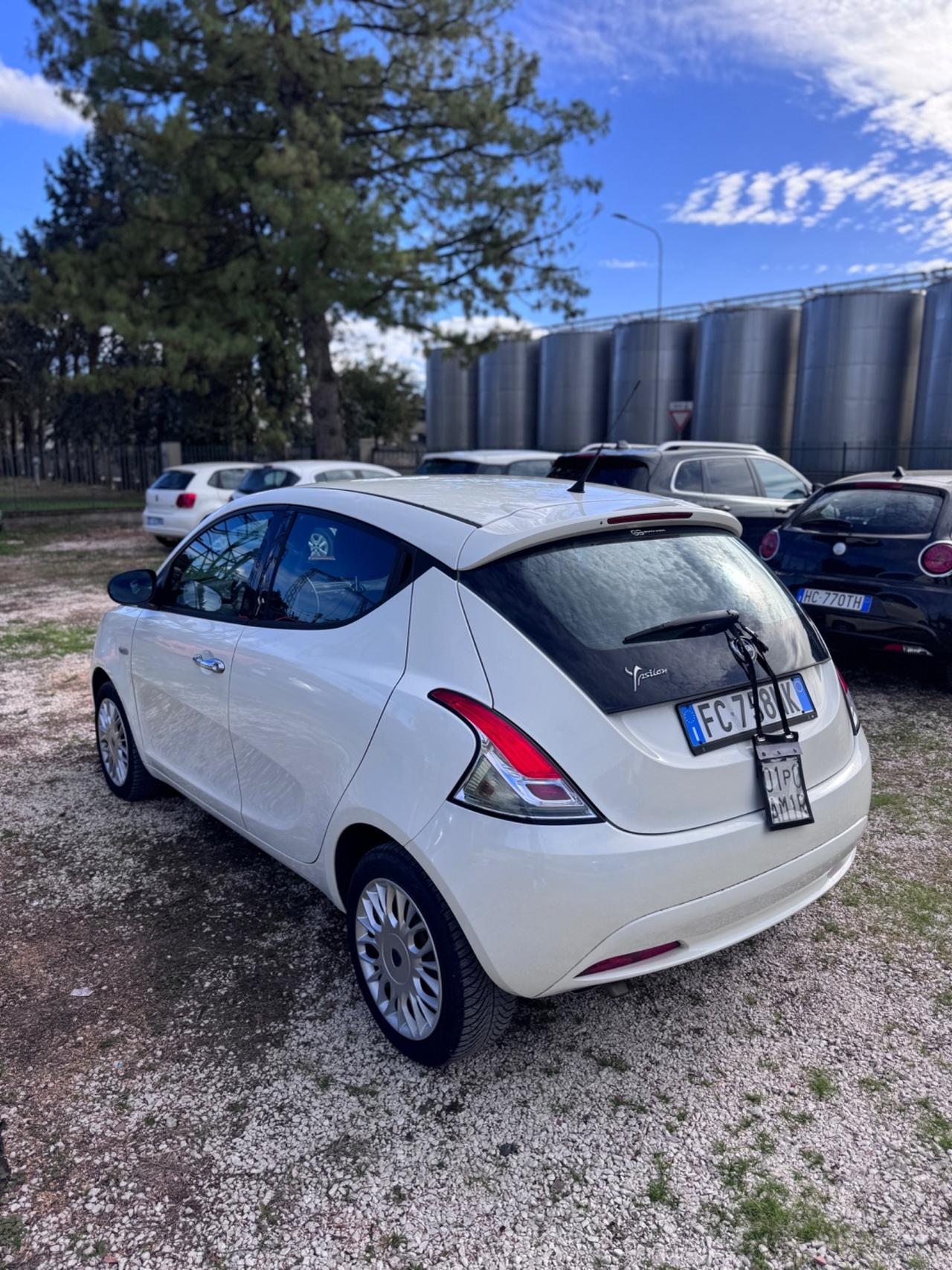 Lancia Ypsilon 1.3 MJT 16V 95 CV 5 porte S&S 30th Anniversary