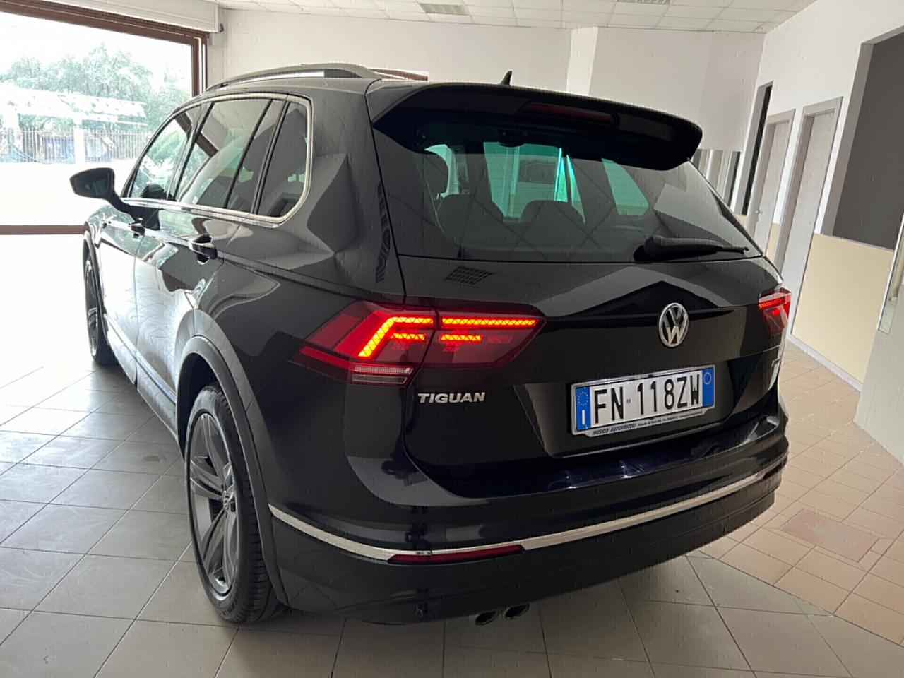 Volkswagen Tiguan 2.0 TDI DSG R-LINE IN OFFERTA