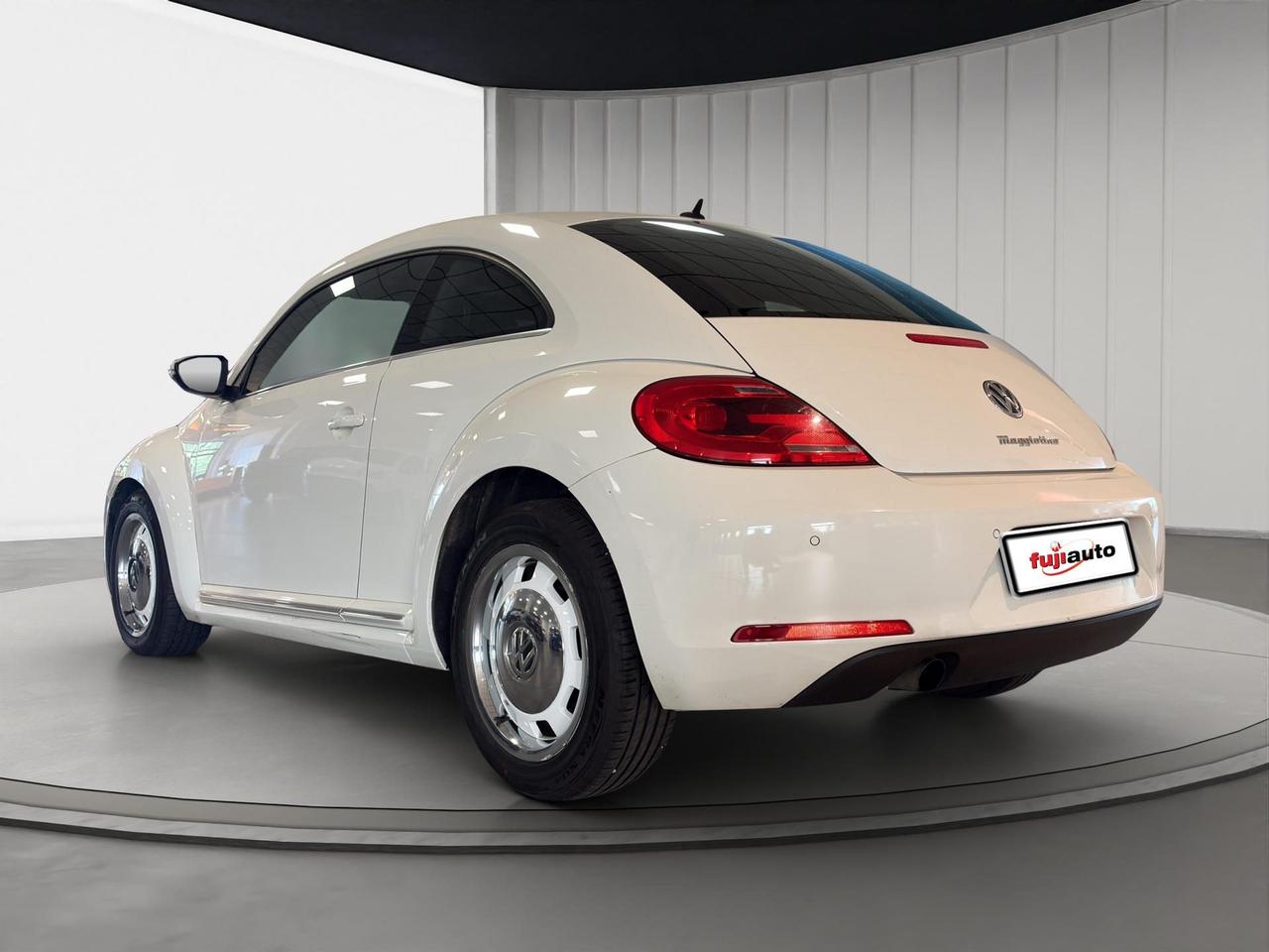 Volkswagen Maggiolino 1.6 tdi Design 105cv