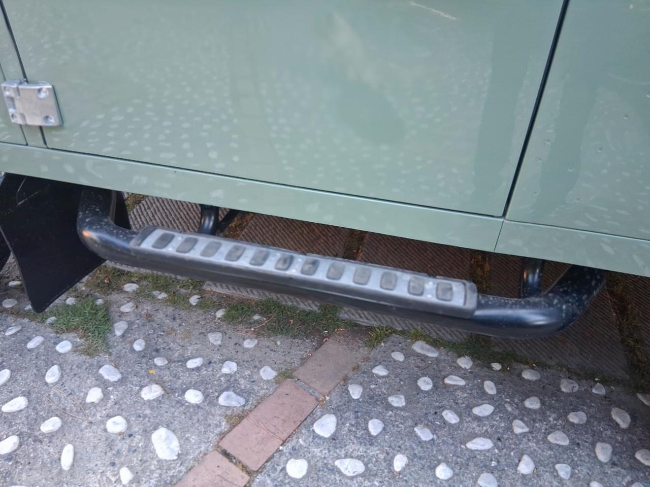Land Rover Defender 90 2.2 TD4 Station Wagon E N1