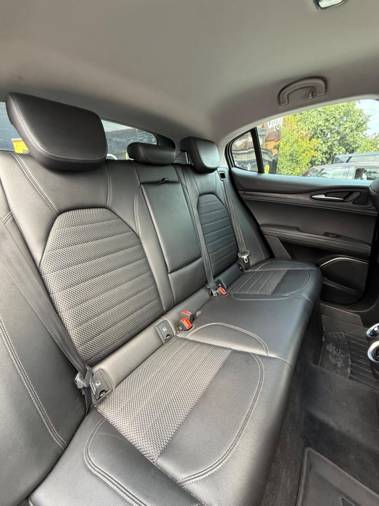 Alfa Romeo Stelvio 2.2 Turbodiesel 210 CV AT8 Q4 Business