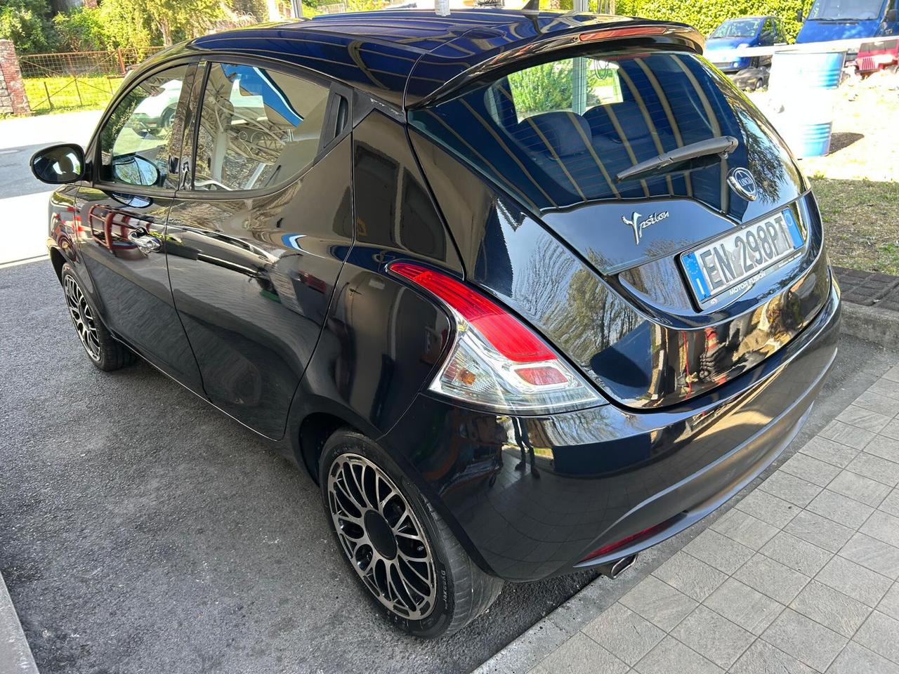 Lancia Ypsilon 1.2 69 CV 5 porte S&S Silver