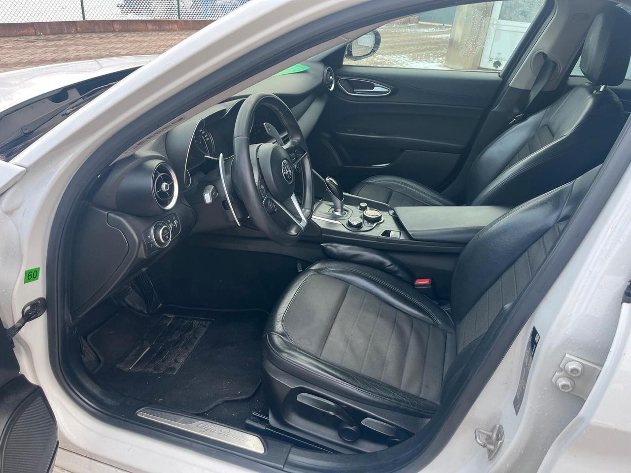 Alfa Romeo Giulia 2.2 Turbodiesel 180 CV Business Sport