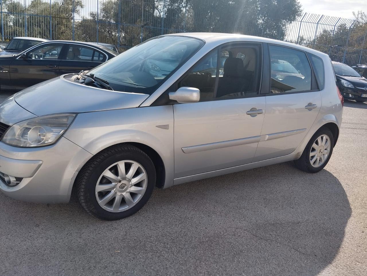 Renault Scenic Scénic 1.5 dCi 105CV SERIE SPECIALE PLAYSTATION PORTABLE