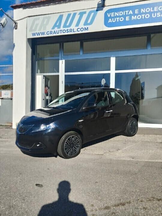 Lancia Ypsilon 1.0 FireFly 5 porte S&S Hybrid Gold