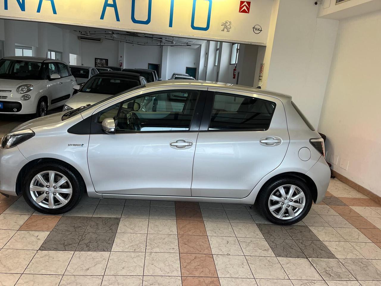 Toyota Yaris 1.5 Hybrid 5 porte Lounge