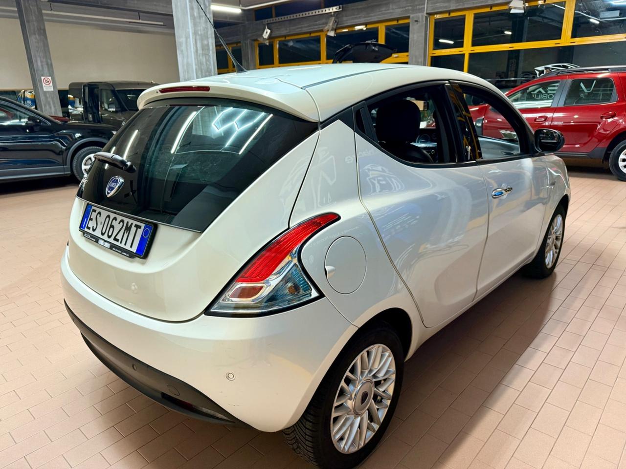 Lancia Ypsilon 0.9 TwinAir 85cv Autom