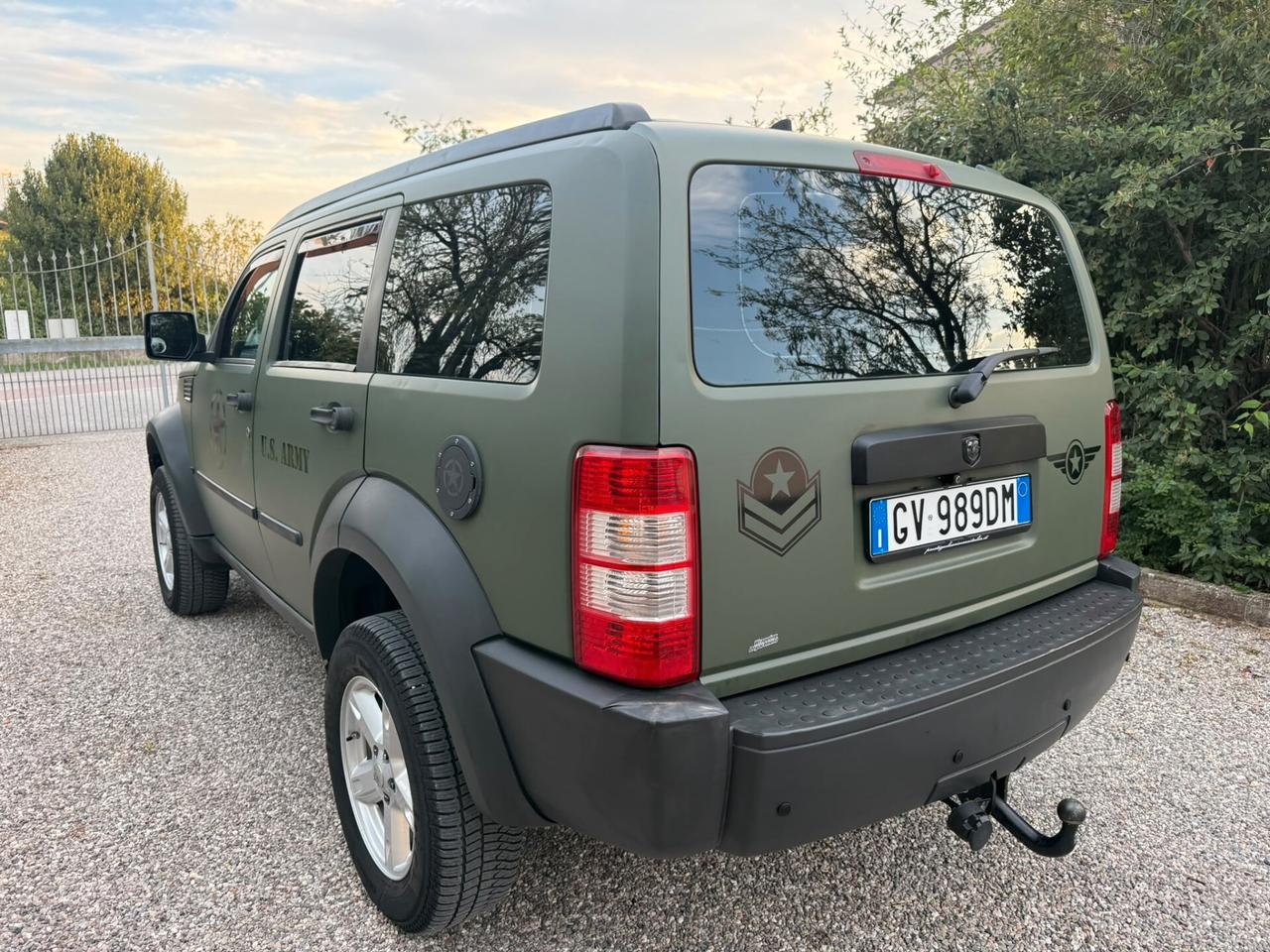 Dodge Nitro 2.8 CRD Automatico – Assetto Rialzato – 3 Set Ruote – Gancio Traino