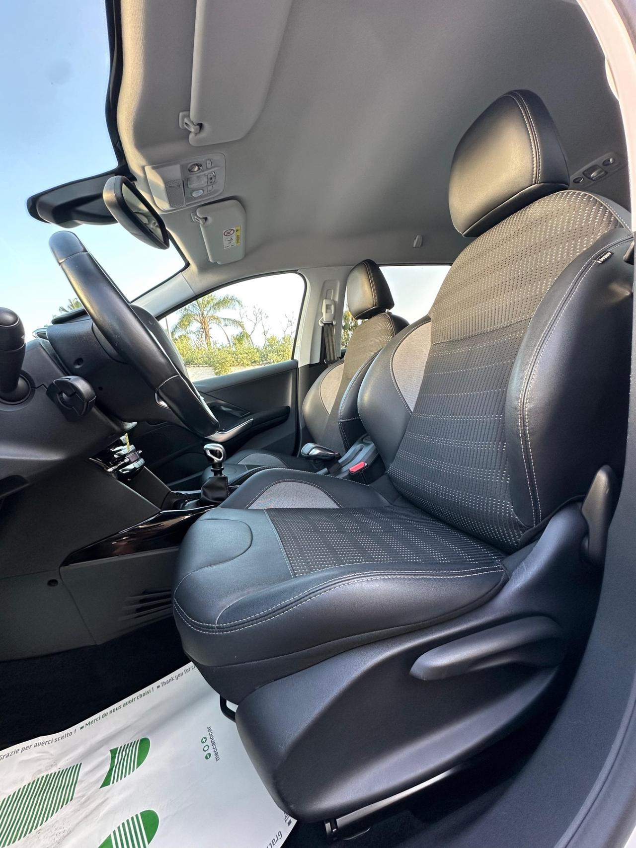 Peugeot 2008 1.6 Blue-HDI 120CV Allure