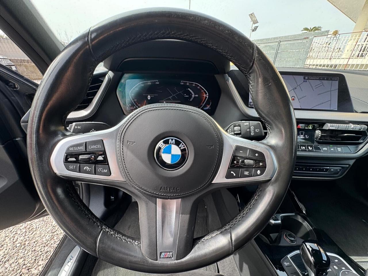 Bmw 118 118d 5p. Msport