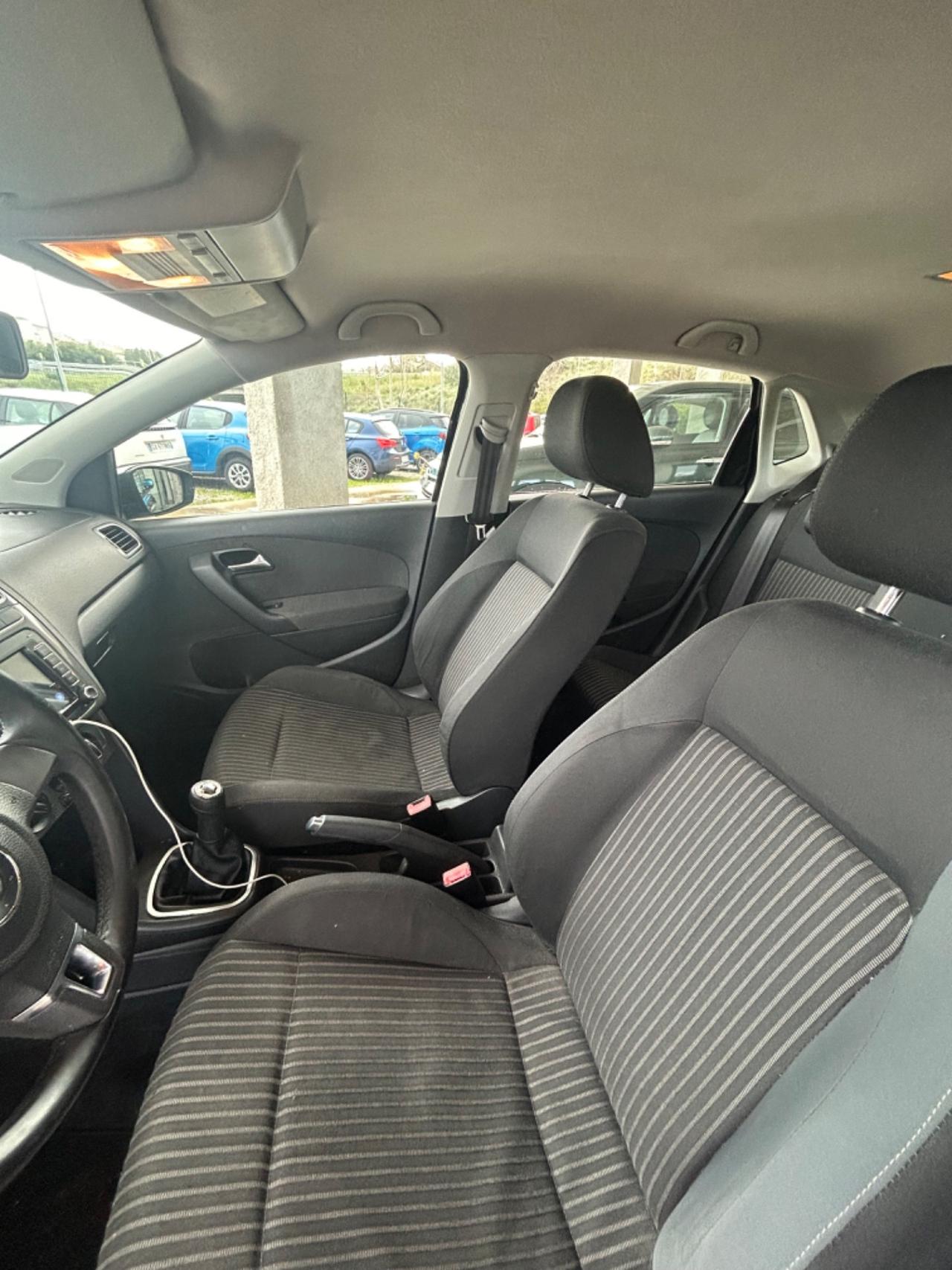 Volkswagen Polo 1.6 TDI CARPLAY