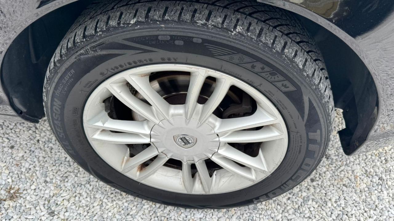 Lancia Ypsilon 1.2 69 CV Argento