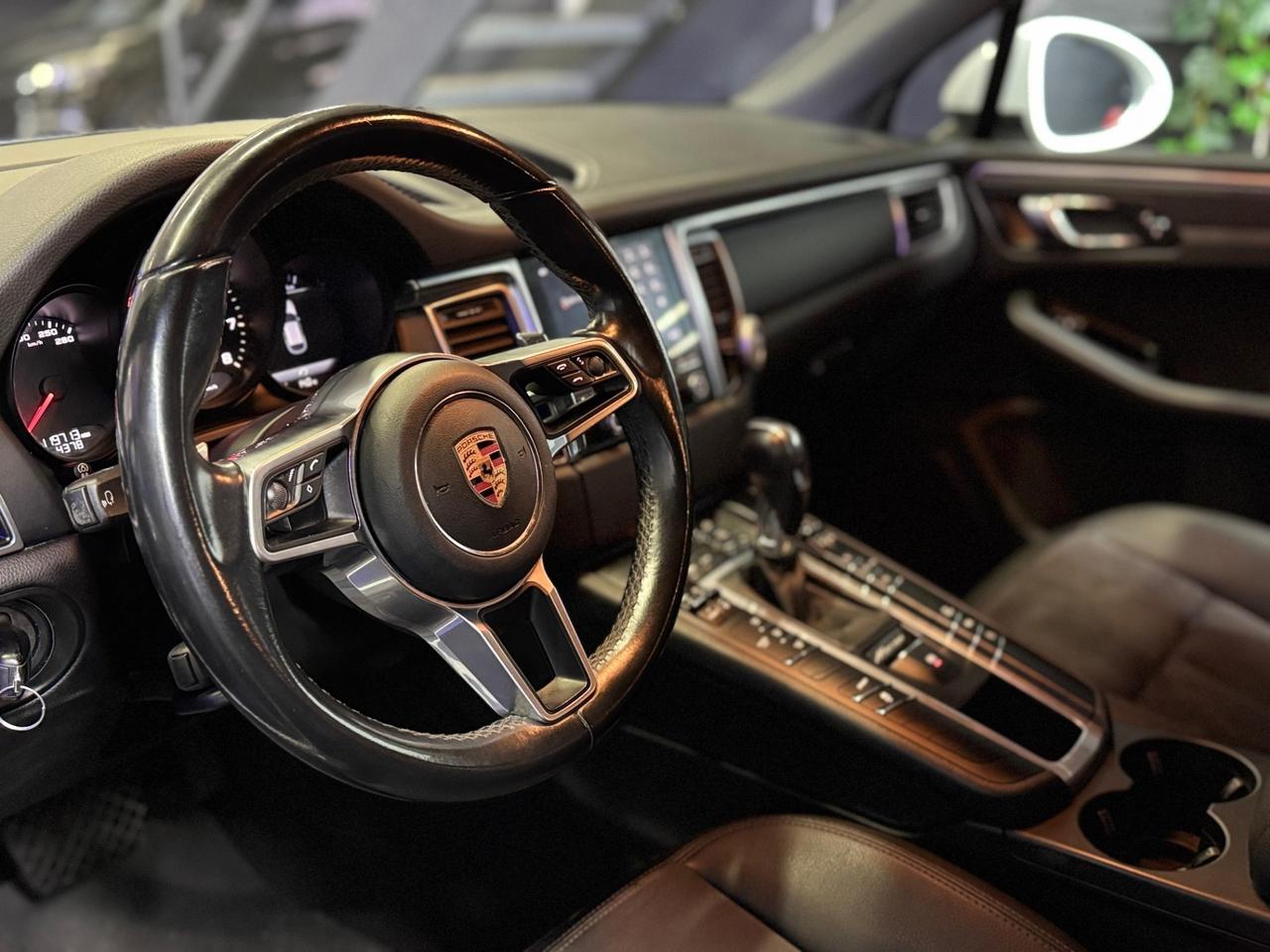 PORSCHE MACAN 2.0 Turbo: Il Tuo Sogno Porsche a un Prezzo Irripetibile