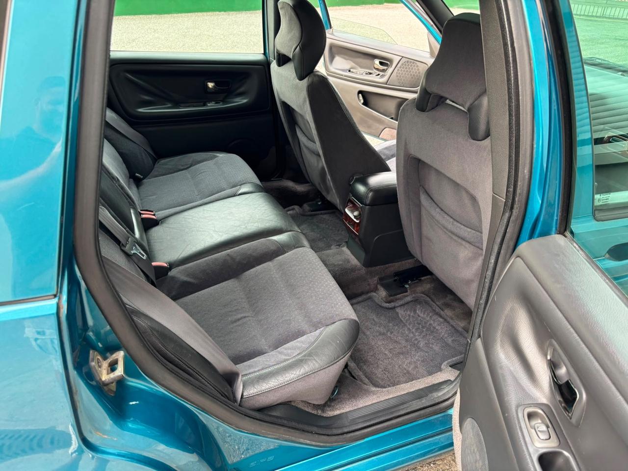 Volvo V70 2.0i turbo 20V cat T-5 STATION WAGON