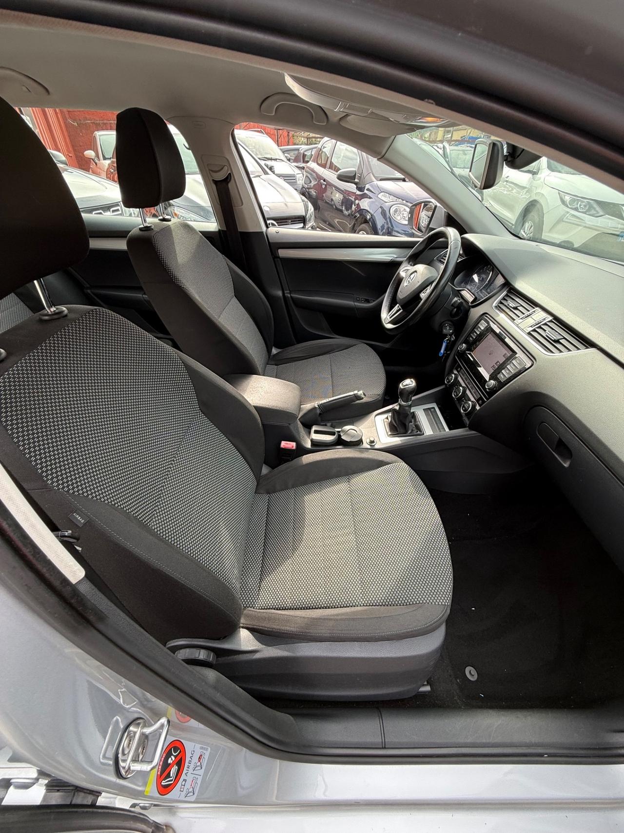Octavia 1.6 TDI CR 110 CV/rate/permute/garanzia/
