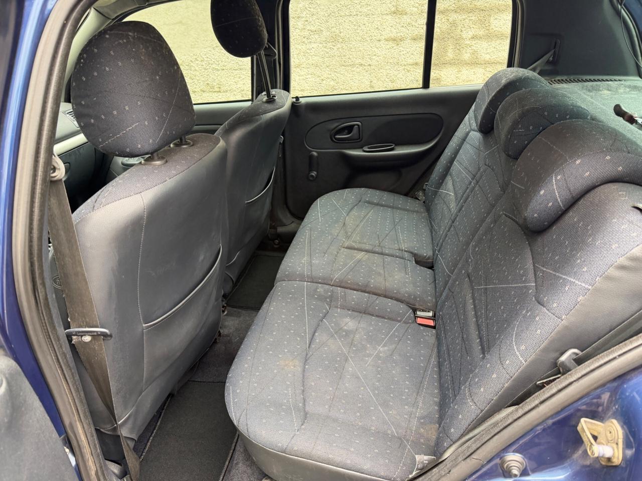 Renault Clio 1.2 BENZINA NEOPATENTATI CONSUMI BASSI