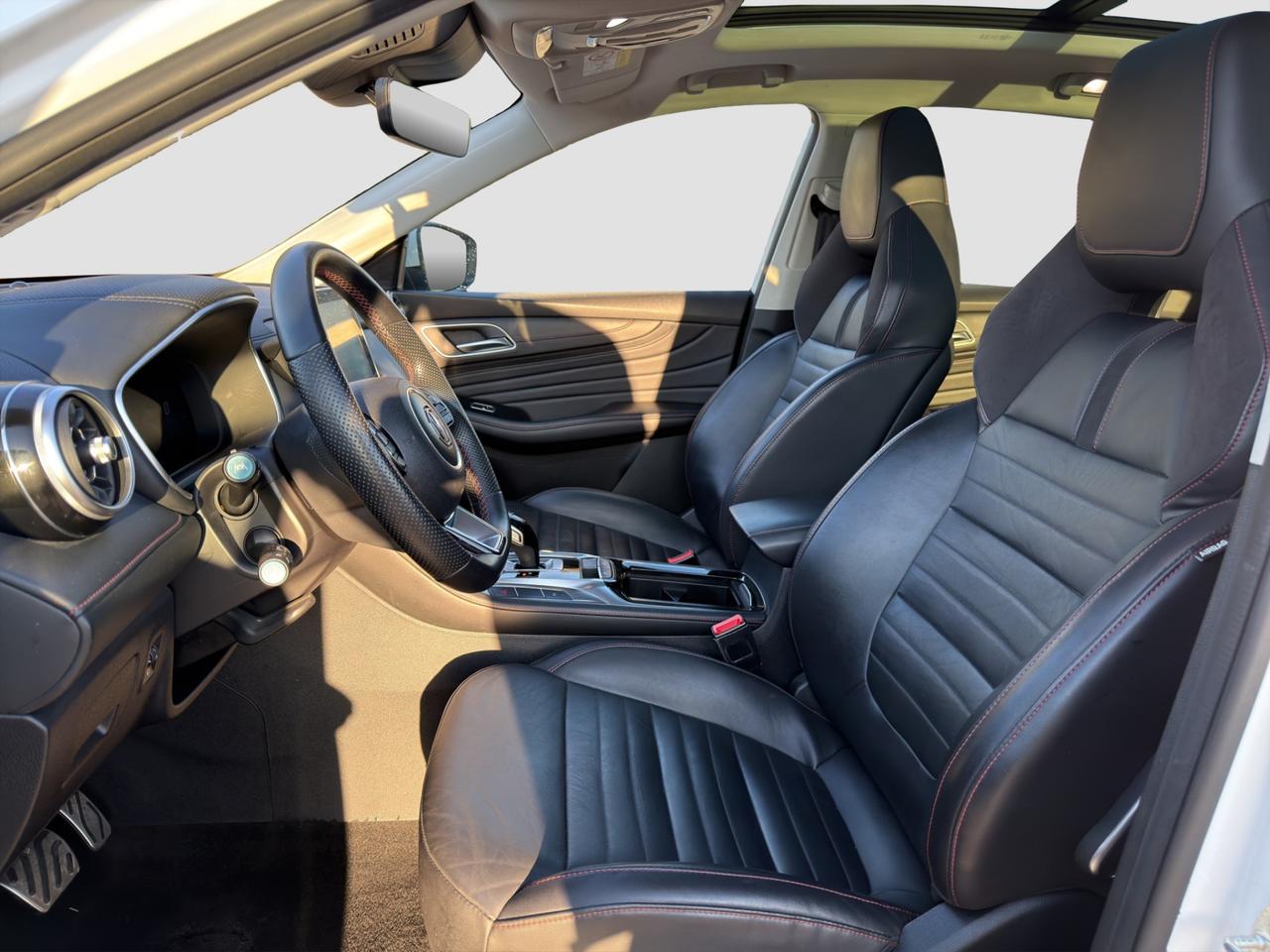 MG EHS Plug-in Hybrid Luxury