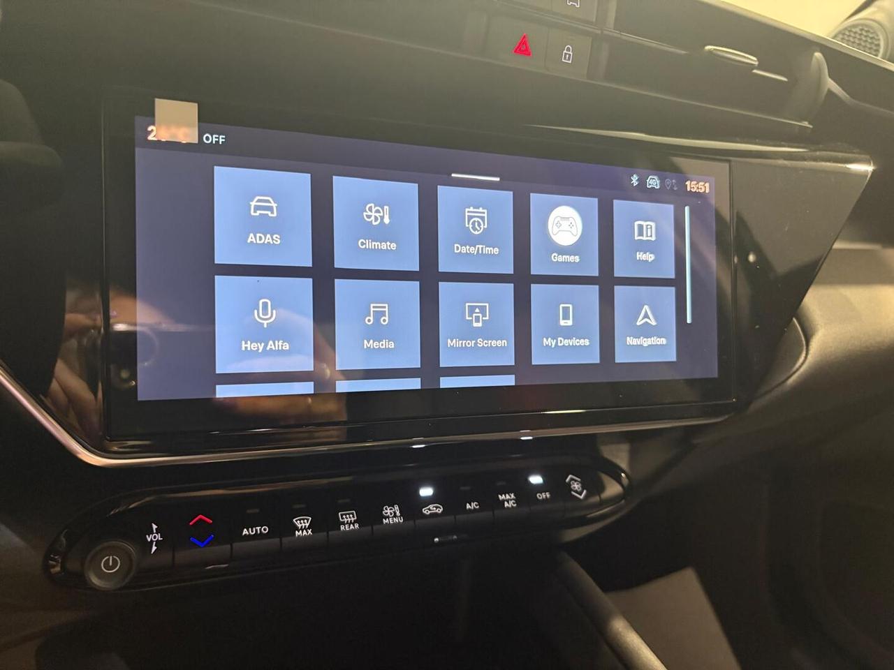 Alfa Romeo Junior 1.2 ibrida Speciale 136cv edct6