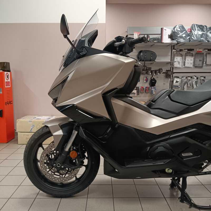 Honda Forza 750 - 2025