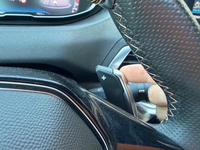 PEUGEOT 3008 HDi 130CV GT AUTO+TETTO APRIB+PELLE+18+RCAM+2PDC