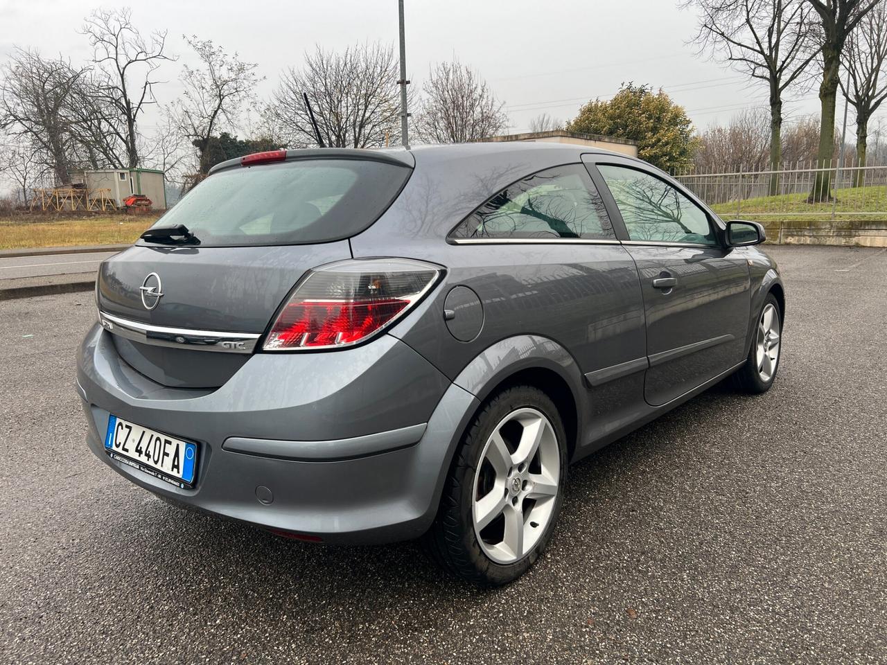 Opel Astra opel astra 1.7 cdti coupe GTC