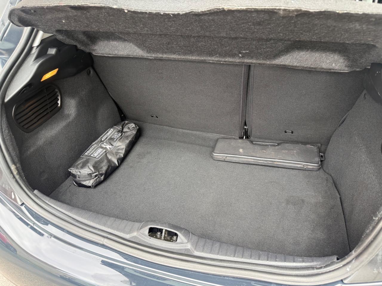 Peugeot 208 1.2benzina 5 porte Style - 2018