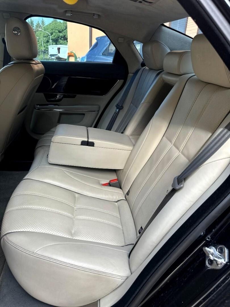 JAGUARXJ3.0DV6PremiumLuxury