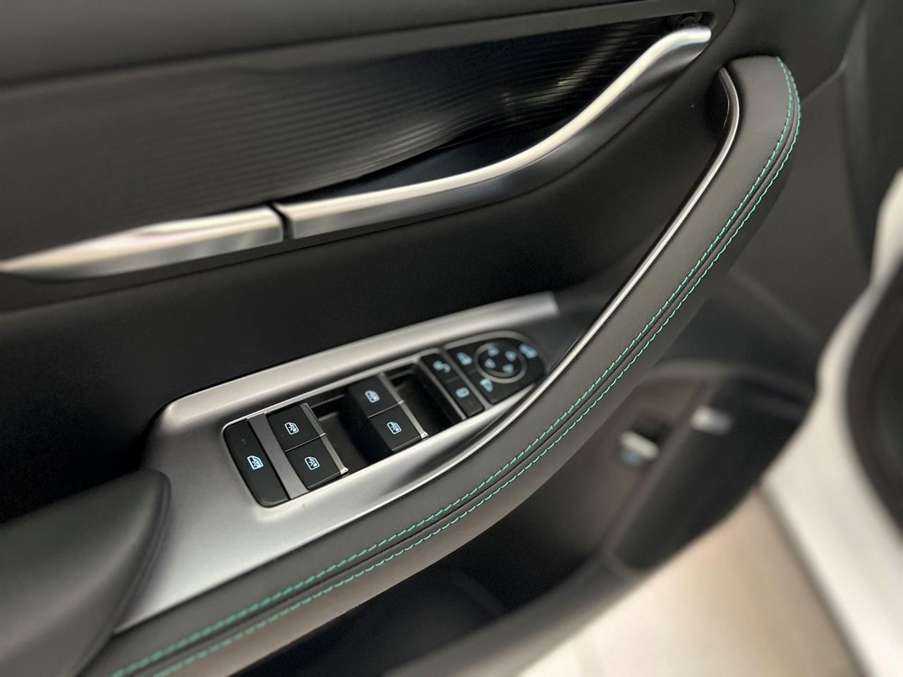 BYD Seal U DM-i U DMi 1.5 218 CV PHEV Boost - VARI COLORI!