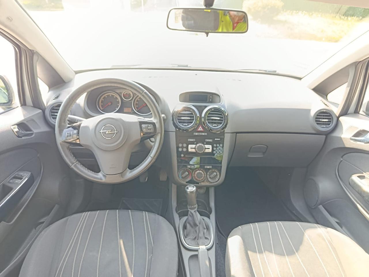 Opel Corsa 1.2 5 porte Club