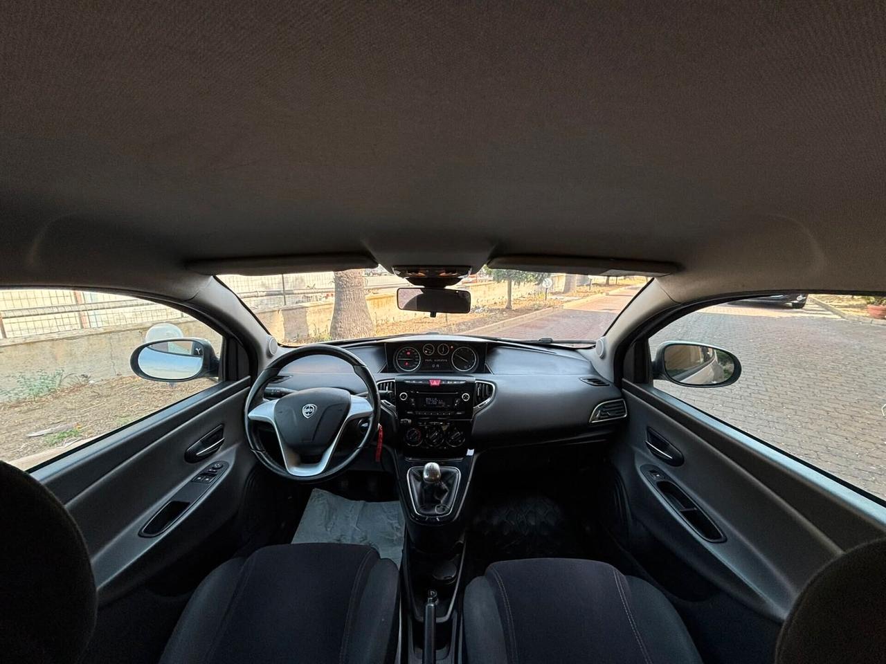 Lancia Ypsilon 1.3 MJT 16V 95 CV 5 porte S&S Platinum/*