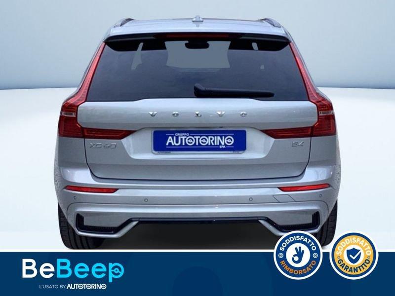 Volvo XC60 2.0 B4 PLUS DARK AUTO