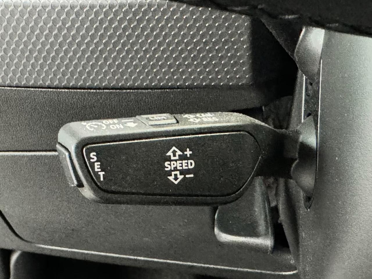 Audi A1 Sportback 40 TFSI S line°Navi°LED