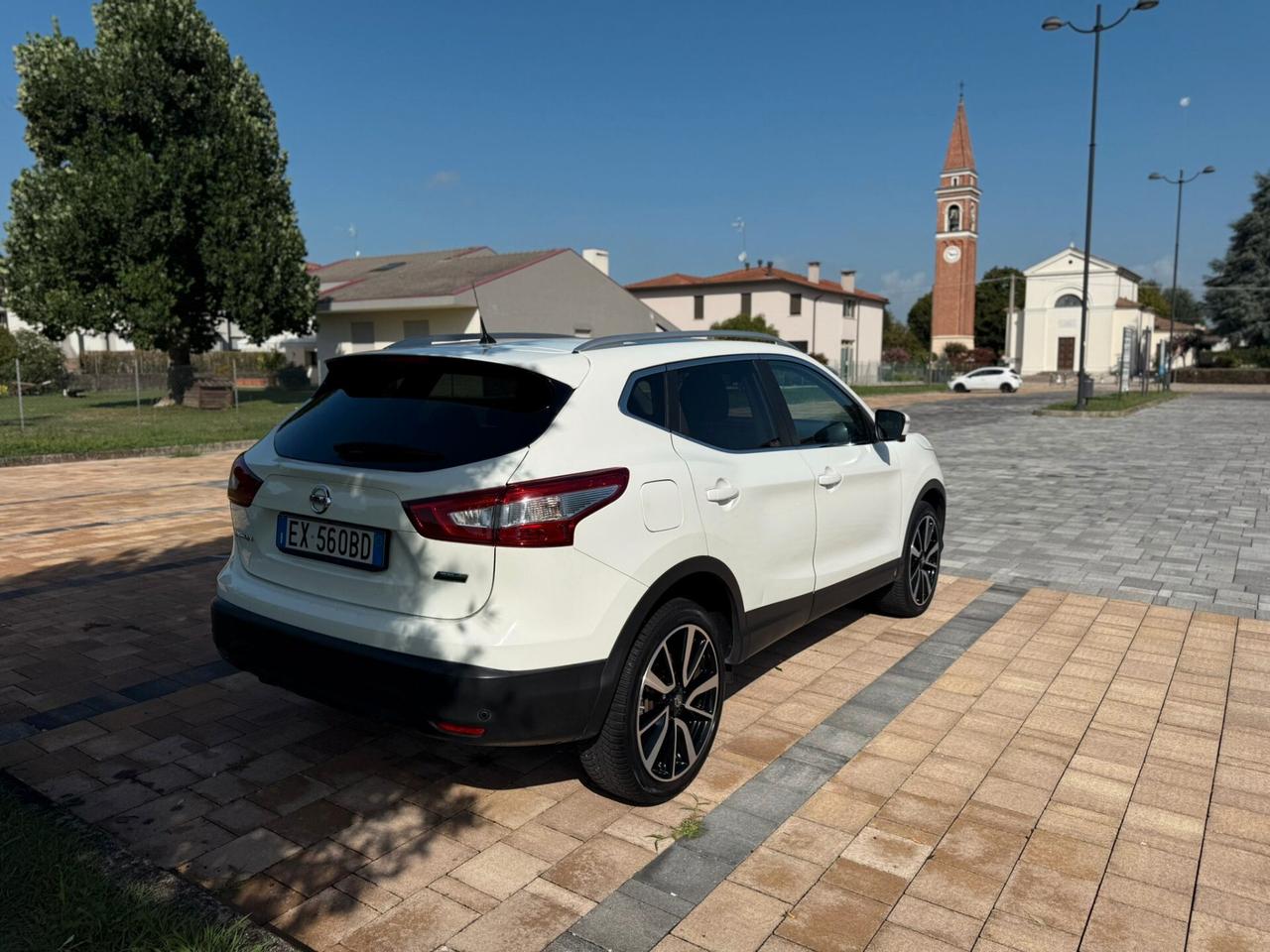 Nissan Qashqai 1.6 dCi 2WD Tekna full optional