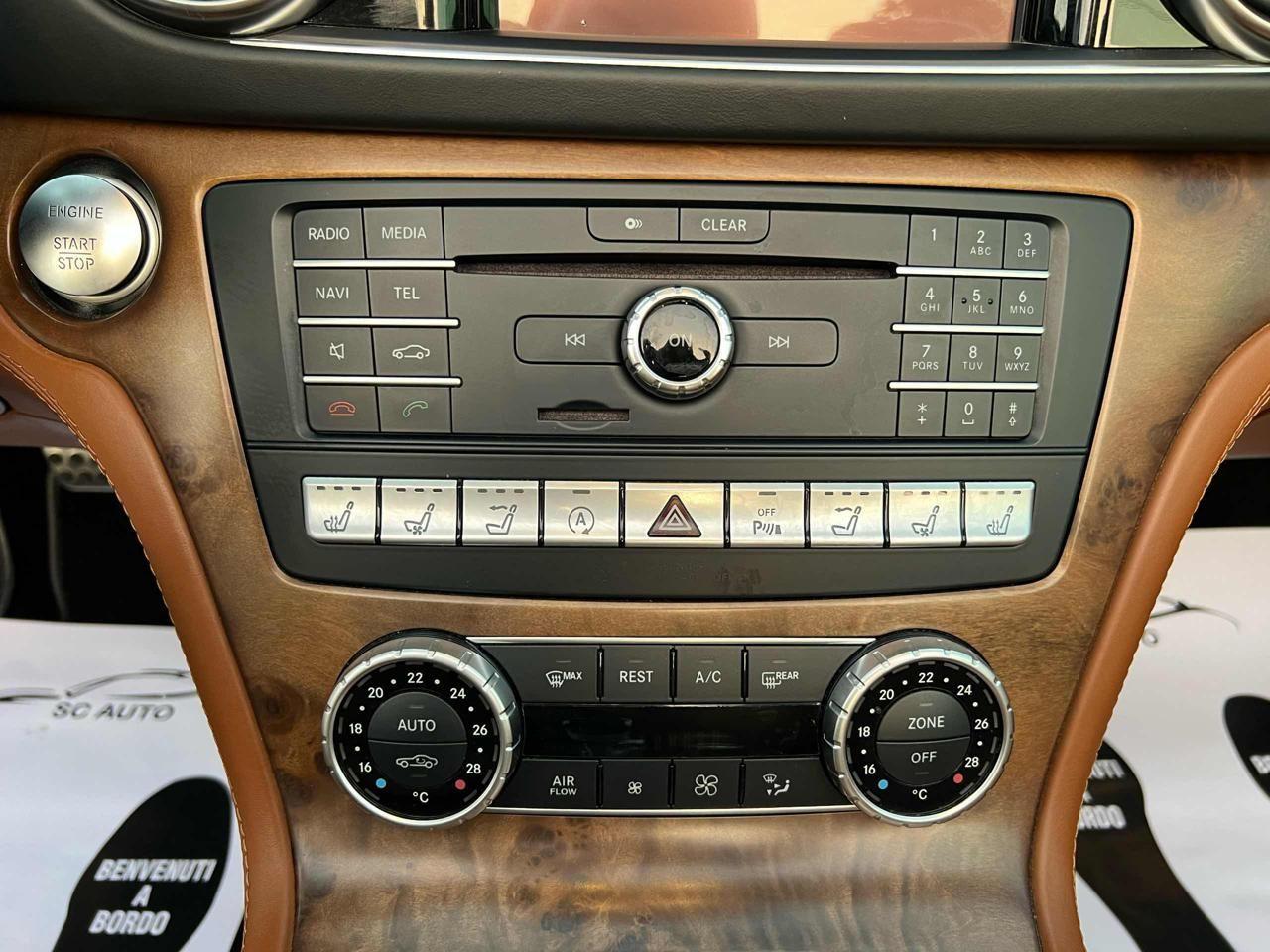 Mercedes-Benz SL 63 AMG Roadster V8