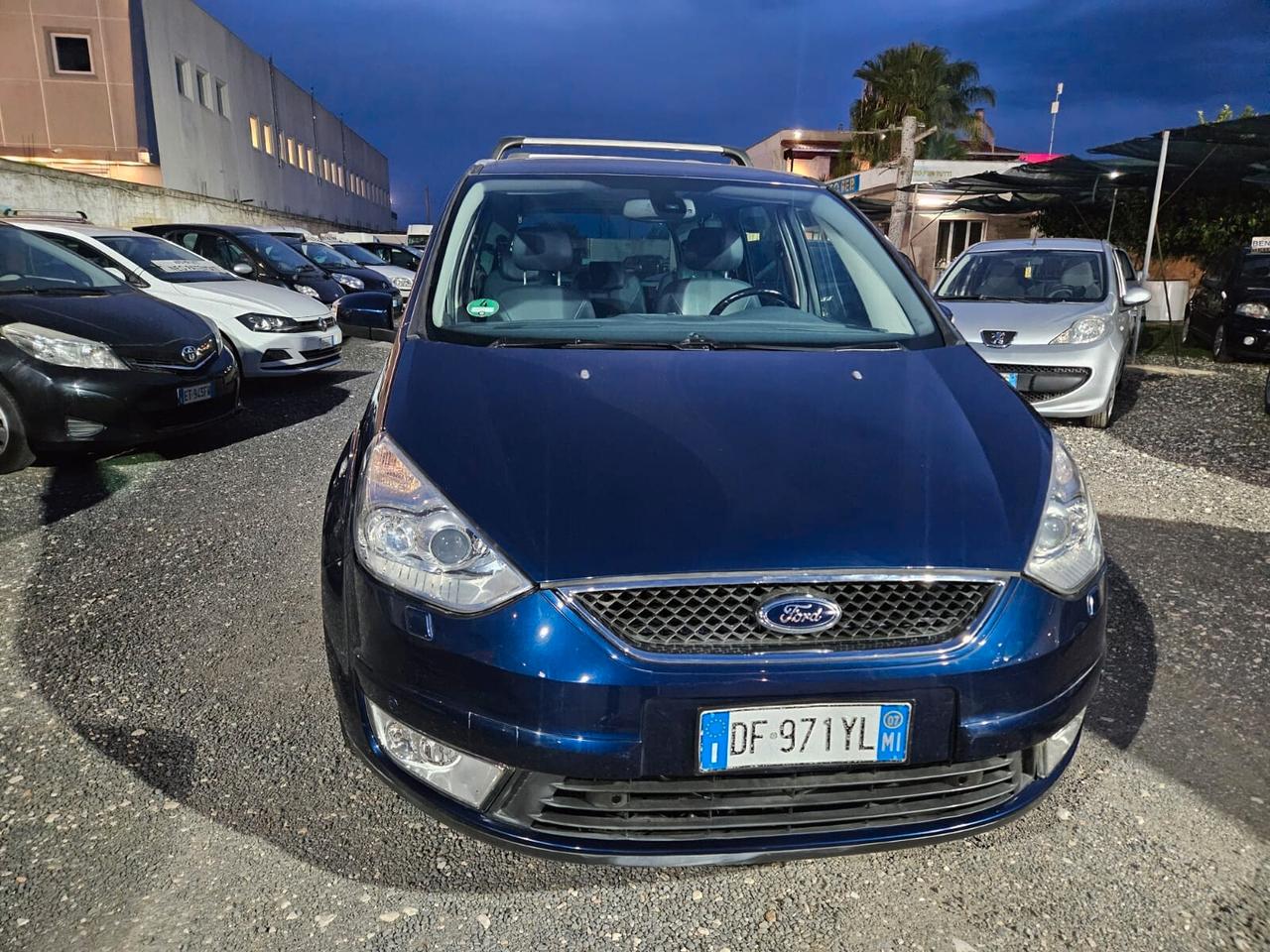 Ford Galaxy 2.0 TDCi 140 CV Ghia