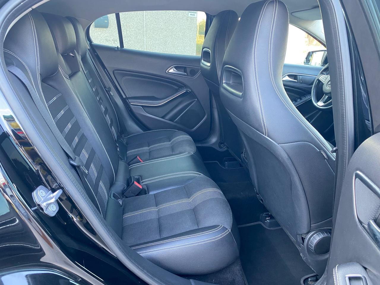 Mercedes GLA 200 d Automatic Sport Pelle Xenon