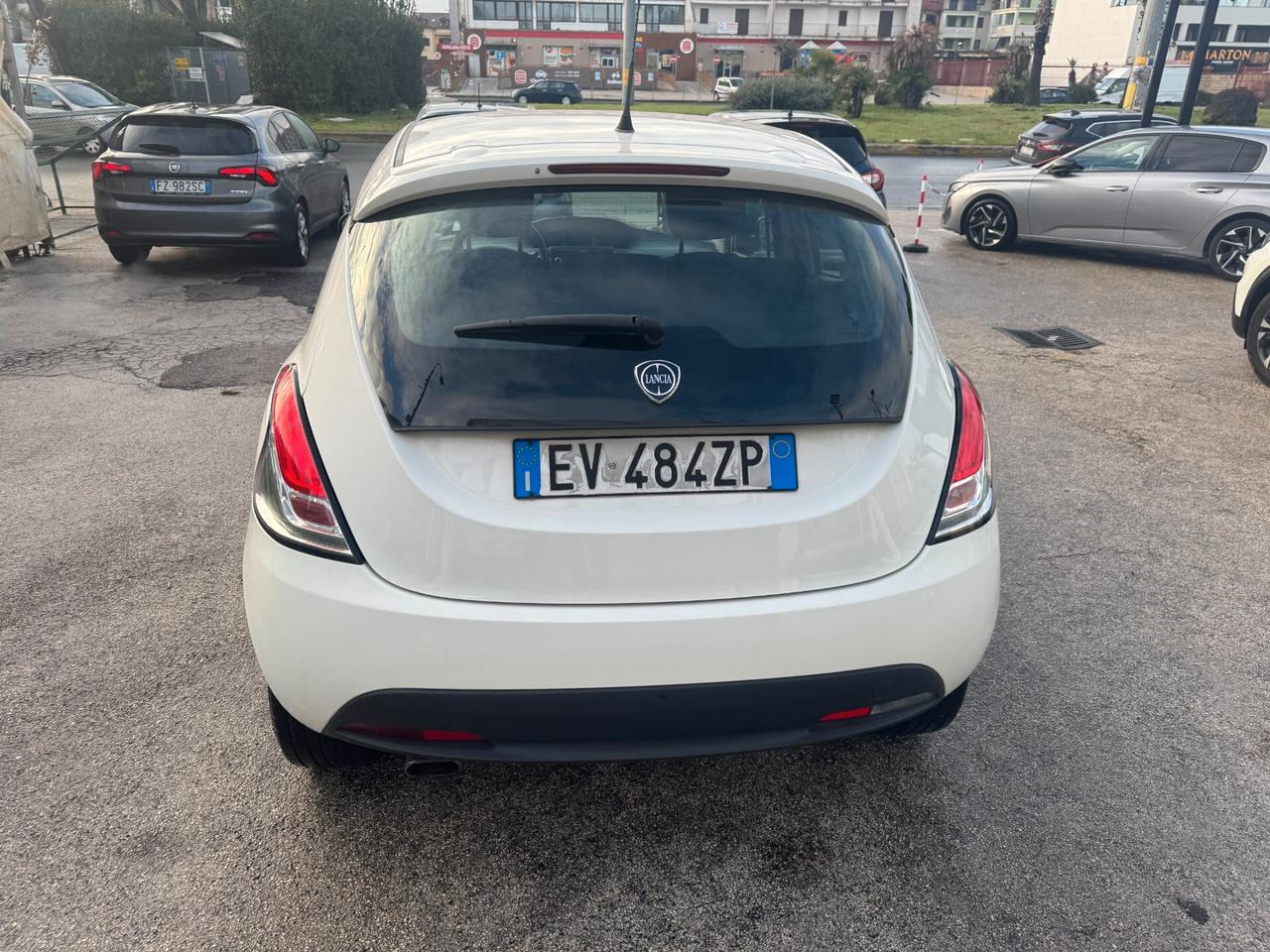 Lancia Ypsilon 1.2 69 CV 5P Gold 2014