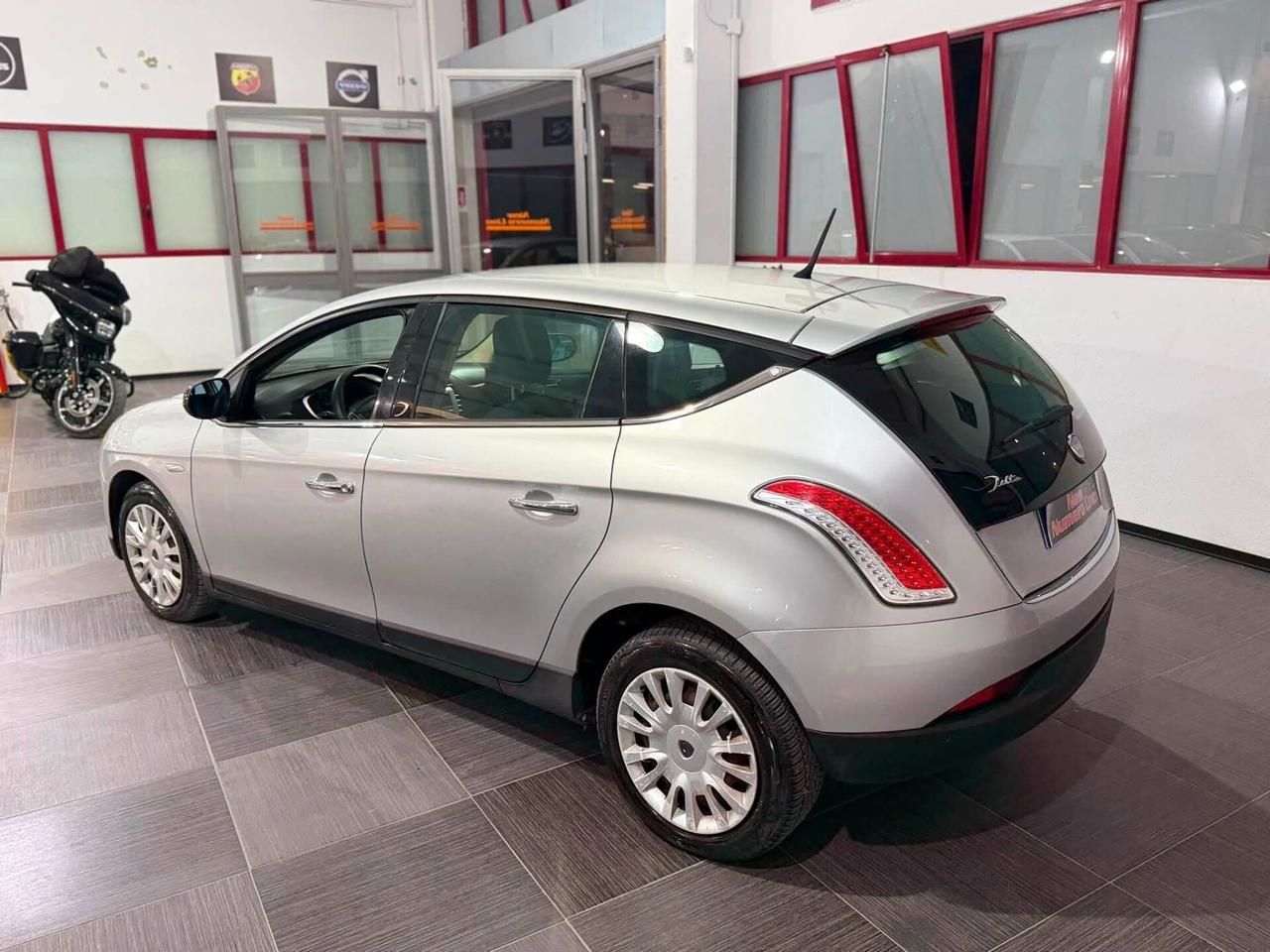 Lancia delta 1.6 Mjt 120cv Oro 2009